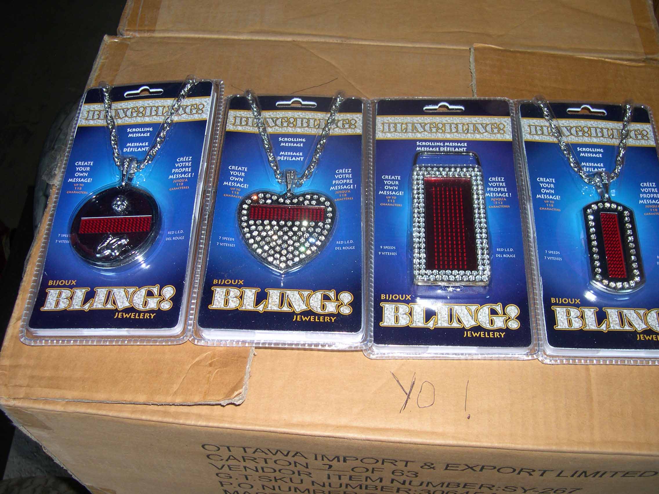 grossiste destockage Colliers "Bling-bling" message