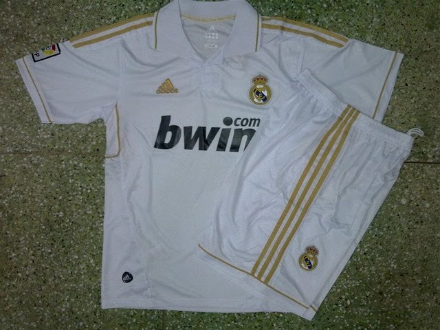 grossiste destockage lot ensemble de foot 2011/12 